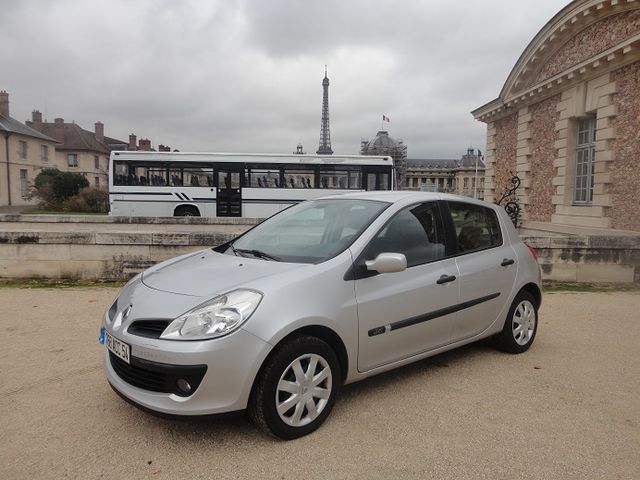 Renault-Clio-Gris_clair-Berline-26889